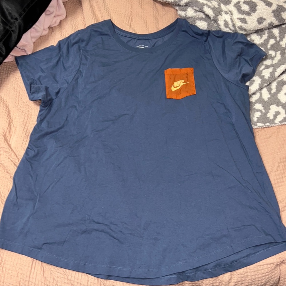Womens Nike Tshirt